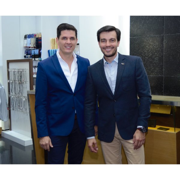 ¡Te esperamos para que disfrutes de nuestra nueva colección !#JonSonen #FashionMens #Luianodalessandro #MensWear
