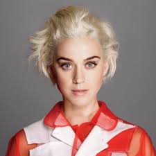 ITSPOPBRASIL's tweet photo. VAMOS COMPLETAR A MUSICA CONTINUE A MUSICA DE ONDE PAROU : OLHA A ONDA .....

#VideoMTV2017 Katy Perry https://t.co/dwe1vE6JpK