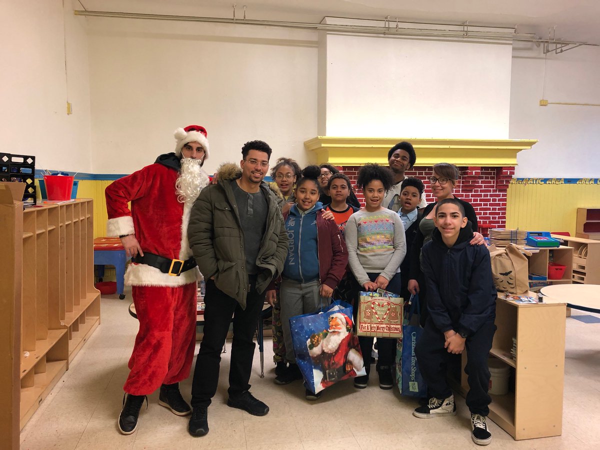 RicardoRiveraNJ's tweet photo. We gave away a bunch of toys from our #Tuffysfight annual toy drive to kids in North Philly from an after school program. https://t.co/L5n6lPV2YY