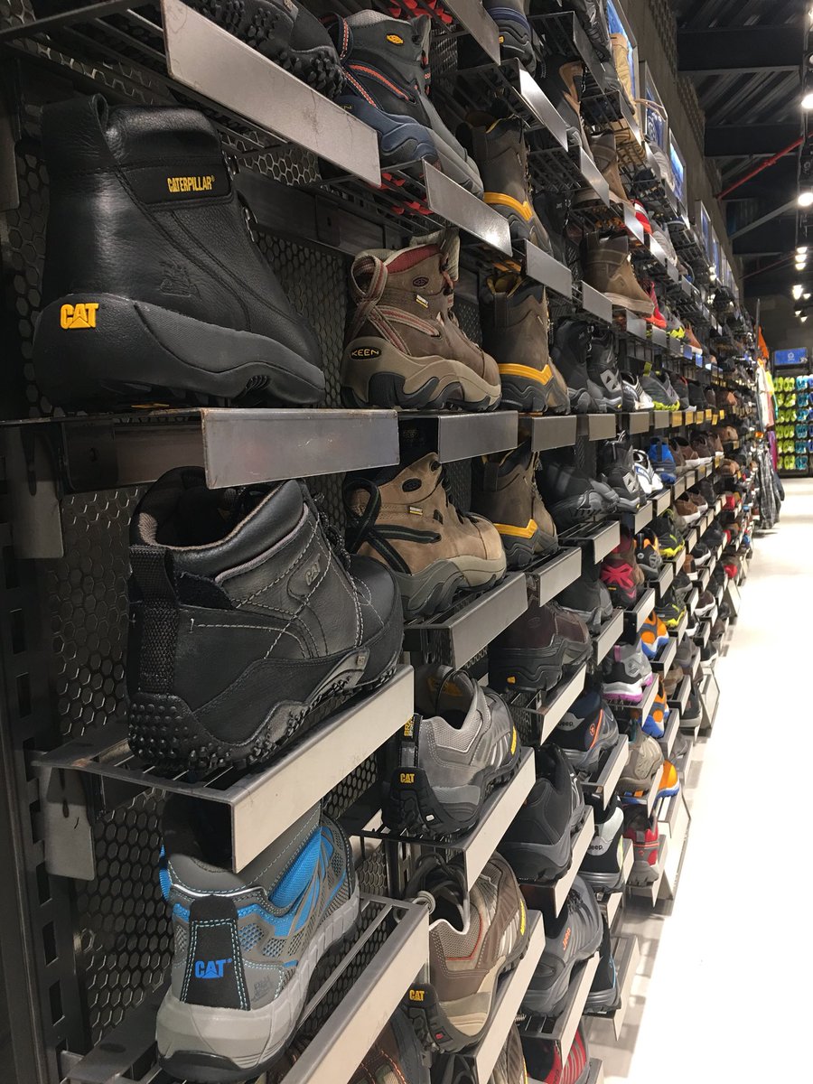 tiendaShoeBox's tweet photo. Aquí están las botas todo terreno. Algún fanático de ellas? 🔝🔝

#tiendashoebox https://t.co/ZwLCisbqnQ