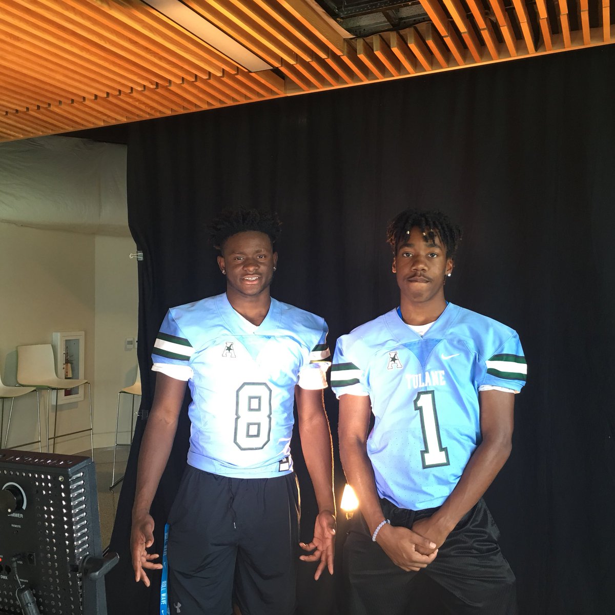 YGBooker's tweet photo. Blessed To Say That I’m Officially Signed With Tulane University🌊💯🎓’22 #RollWave #GreenWave 
#UptownBound18 https://t.co/9ATSaQisit