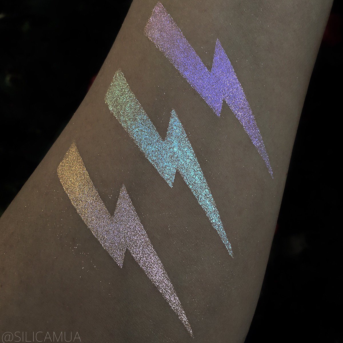 kat von d metal crush extreme highlighter palette