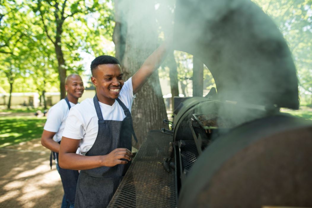 BoschendalFarm's tweet photo. This Christmas Eve, the @werfrestaurant team have prepared a Christmas feast you don't want to miss out on. To see the menu and make a booking, follow this link: https://t.co/fonpyv7cDC
#christmaseve #farmtotable #thewerfreastaurant #farmfeast #boschendal https://t.co/wxQeld9W68
