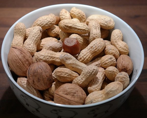 Kacang tanah (Arachis hypogaea L.) adalah tanaman polong-polongan atau legum anggota suku Fabaceae yang dibudidayakan, serta menjadi kacang-kacangan kedua terpenting setelah kedelai di Indonesia. Rasanya gurih dan memiliki banyak manfaat.
sjinternasional.com