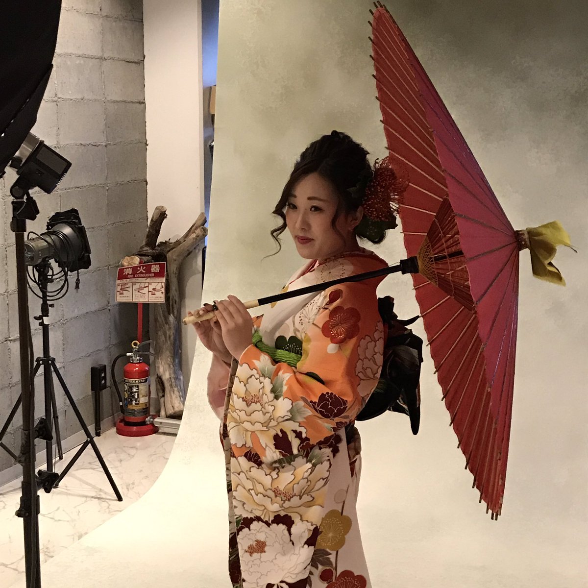 塩屋呉服店 成人式が近づいてきて 前撮り撮影のご予約もどんどん増えてきています 塩屋では 成人式には出席せずに お写真だけ残したい方向けのプランもご用意していますので お気軽にお問い合わせ下さいませ 塩屋呉服店 松山市 振袖レンタル 塩屋呉服店 成人式が近づいてきて 前撮り撮影のご予約もどんどん増えてきています 塩屋では 成人式には出席せずに お写真だけ残したい方向けのプランもご用意していますので お気軽にお問い合わせ下さいませ 塩屋呉服店 松山市 振袖レンタル
