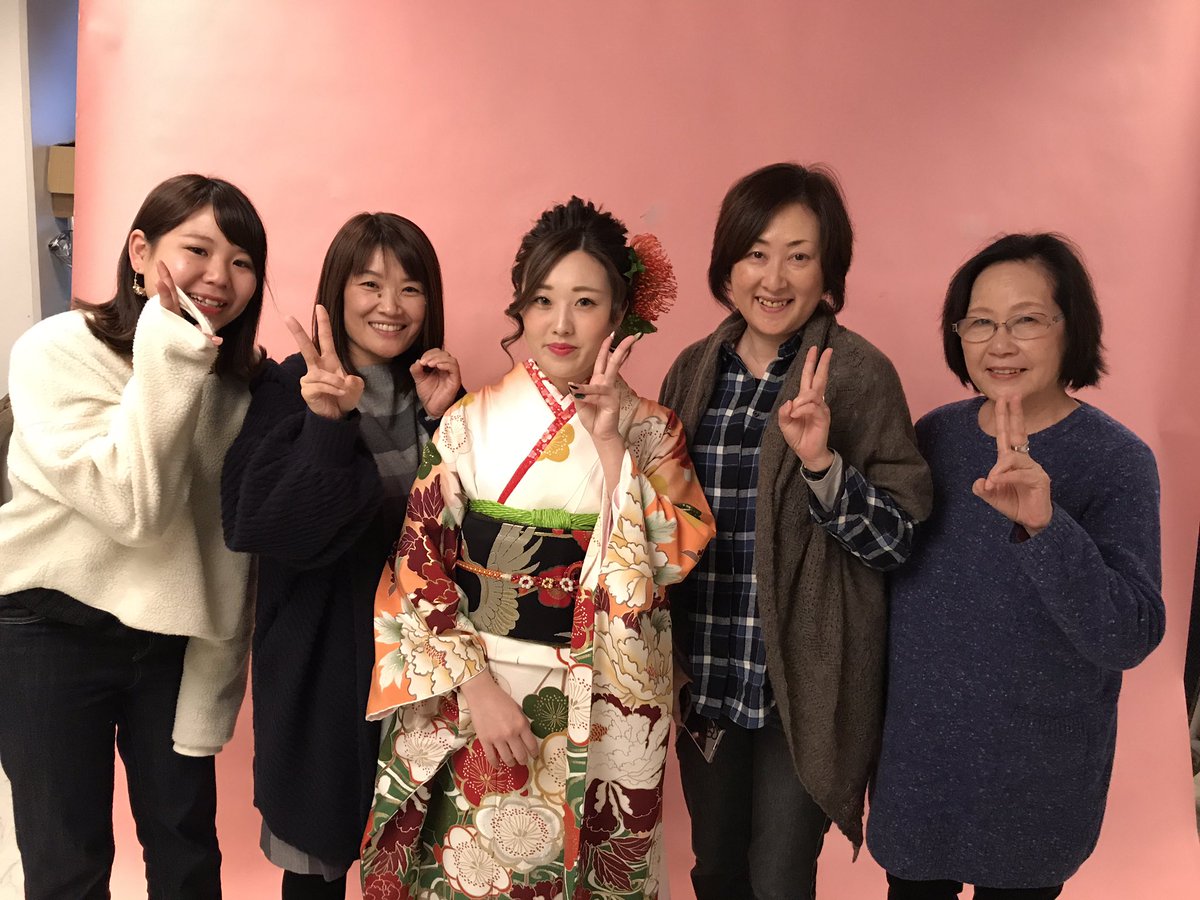 塩屋呉服店 成人式が近づいてきて 前撮り撮影のご予約もどんどん増えてきています 塩屋では 成人式には出席せずに お写真だけ残したい方向けのプランもご用意していますので お気軽にお問い合わせ下さいませ 塩屋呉服店 松山市 振袖レンタル 塩屋呉服店 成人式が近づいてきて 前撮り撮影のご予約もどんどん増えてきています 塩屋では 成人式には出席せずに お写真だけ残したい方向けのプランもご用意していますので お気軽にお問い合わせ下さいませ 塩屋呉服店 松山市 振袖レンタル