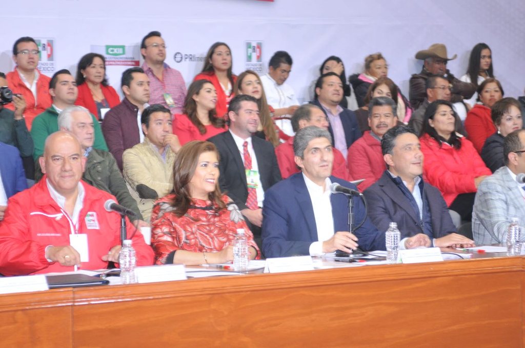 IRH_Edomex's tweet photo. Hoy en la CXII Sesión Extraordinaria del Consejo Político Estatal, nuestro presidente @ErnestoNemer hizo oficial la transformación del #ICADEP a "Instituto Reyes Heroles" 🇲🇽 #PRImeroTú y #SomosReyesHeroles @PRI_EDOMEX https://t.co/vId72BIG1T