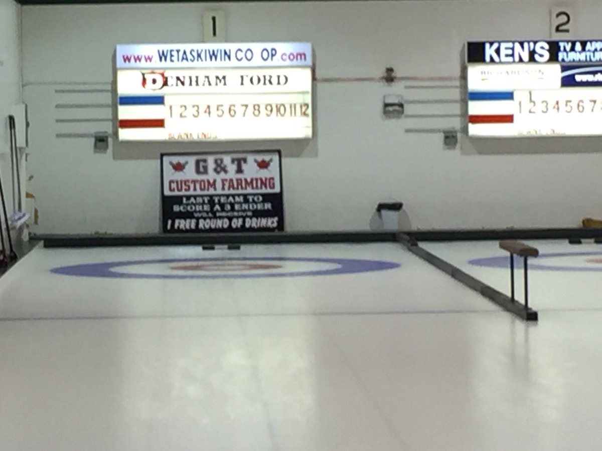 LukeWrubleski's tweet photo. Thanks @gtcustomfarming for sponsoring the Wetaskiwin Curling Club! #3ender https://t.co/Uta3ls93l4