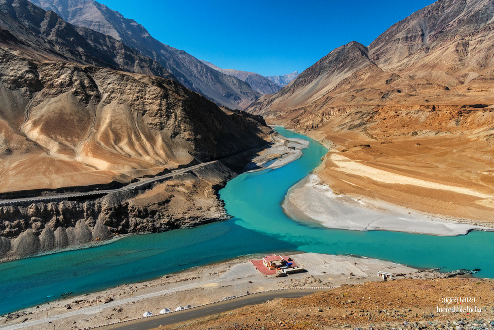 incredibleindia's tweet photo. Go White water rafting in Zanskar river and experience the spectacular charm of the surrounding landscape. #IncredibleIndia https://t.co/dDH1b1DlKA