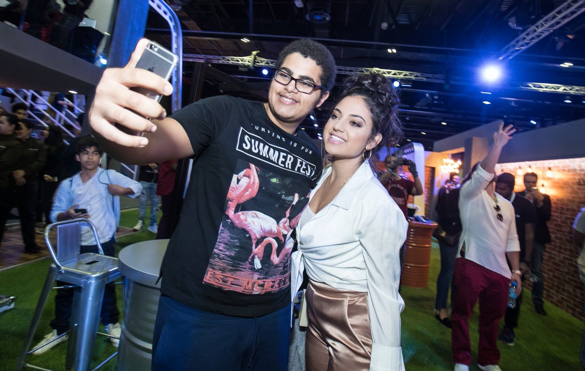 vidxb's tweet photo. أكيد تتذكرون صانعة المحتوى الرقمي الرائعة @Inanna في #فيديو_دبي... شاركونا بصوركم معها في تعليق👇 ولا تنسوا إضافة الهاشتاج #InannaAtVIDXB. https://t.co/9b3YGsezPU