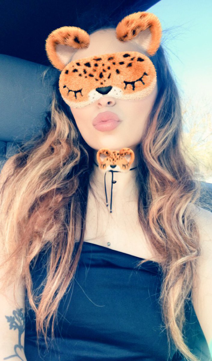 bossybabeB's tweet photo. 💋 https://t.co/W6bwGk5PnB