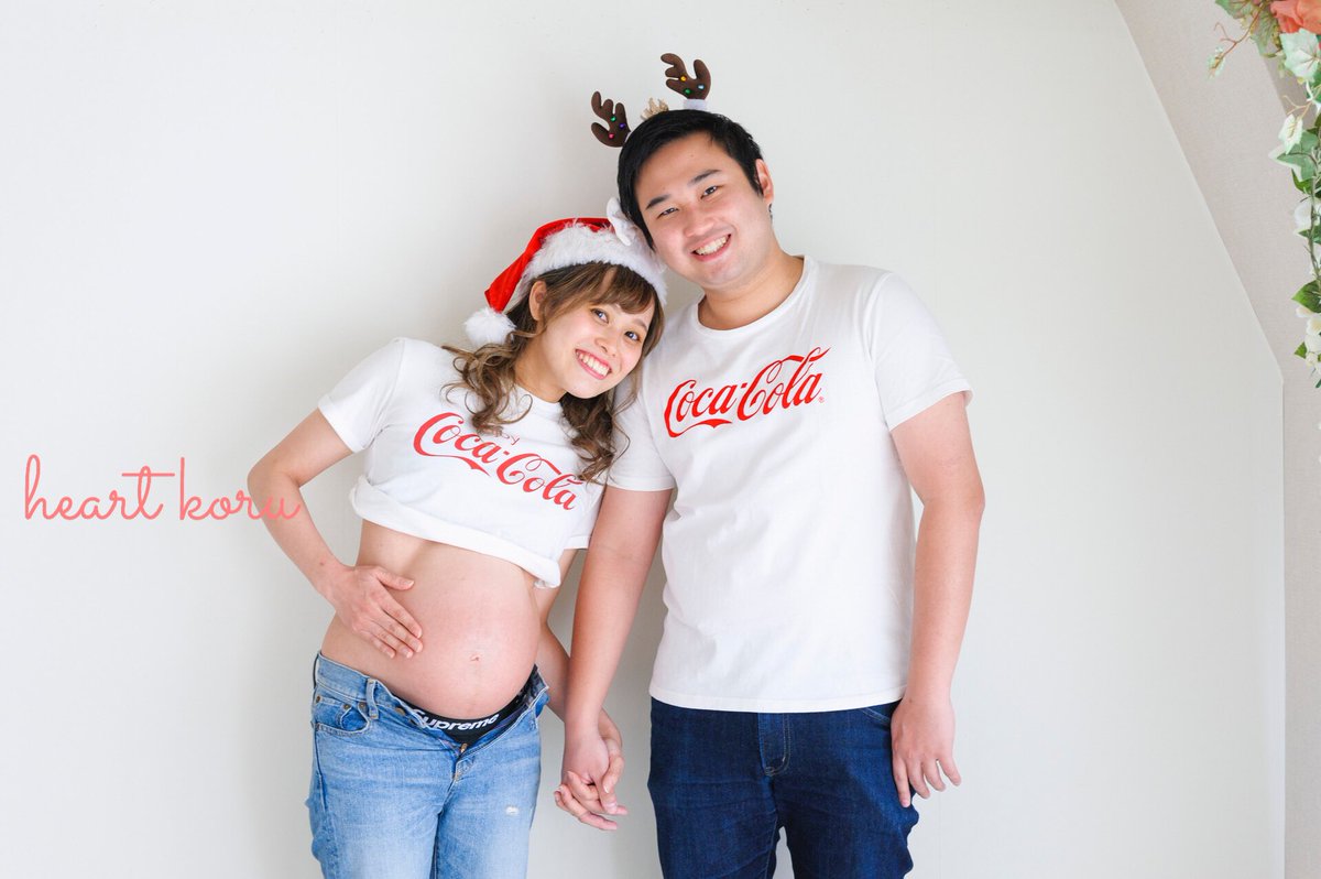 3dマタニティペイント 授乳ペイント 吉祥寺 Heart Koru ハートコル 可愛いクリスマスグッズをご持参で マタニティフォトを撮影 しました こちらはカメラマン撮影コースのマタニティフォト 来年は赤ちゃんも一緒に 授乳ペイント