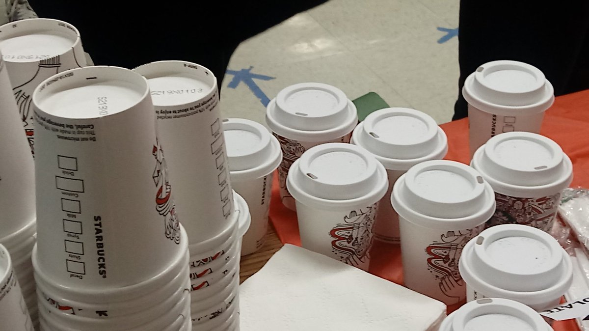 SnowlineJUSD's tweet photo. Great job Vista at baking over 700 cookies for tonights event!  And thanks @Starbucks for the donation to our @snowlineASES #partnerships #sharethecheer https://t.co/YROtDCwJMl