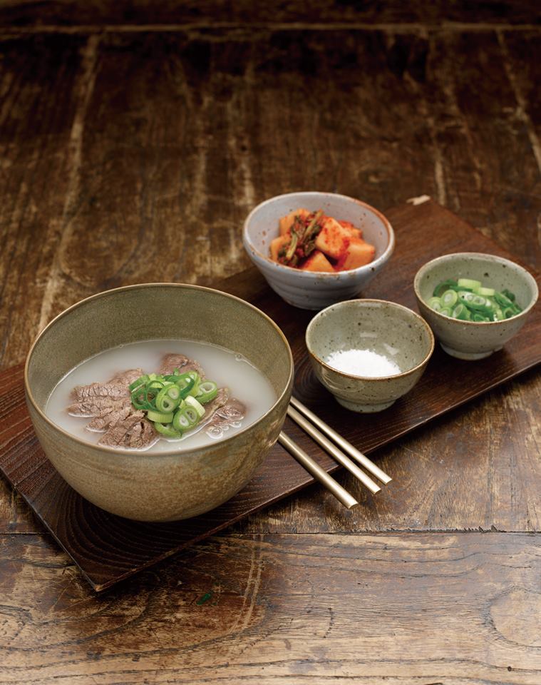 One of the most popular lunches for Korean office-workers during the cold winter months is Seolleongtang (ox bone soup) served at a nearby restaurant. Seolleongtang is made from ox head, beef, bones, and entrails, which are all boiled together for a long> goo.gl/WqJFKg