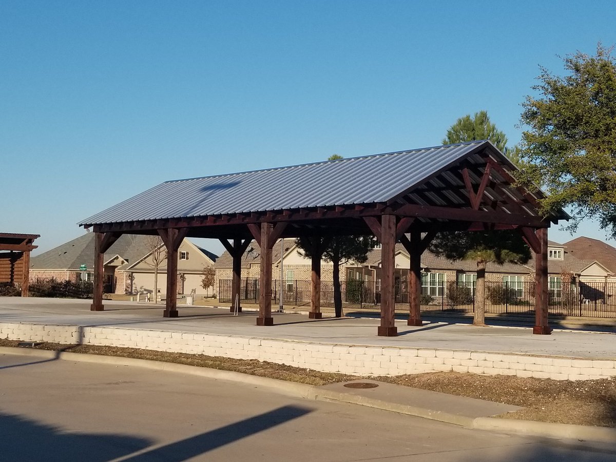 stem_garden's tweet photo. The Technology pavilion is coming along!  So exciting!  #nextgenerationSTEM #intergenerationalSTEM  #STEMgarden
#waxahachieisd #waxahachiesenioractivitycenter https://t.co/DDvnEe2gko