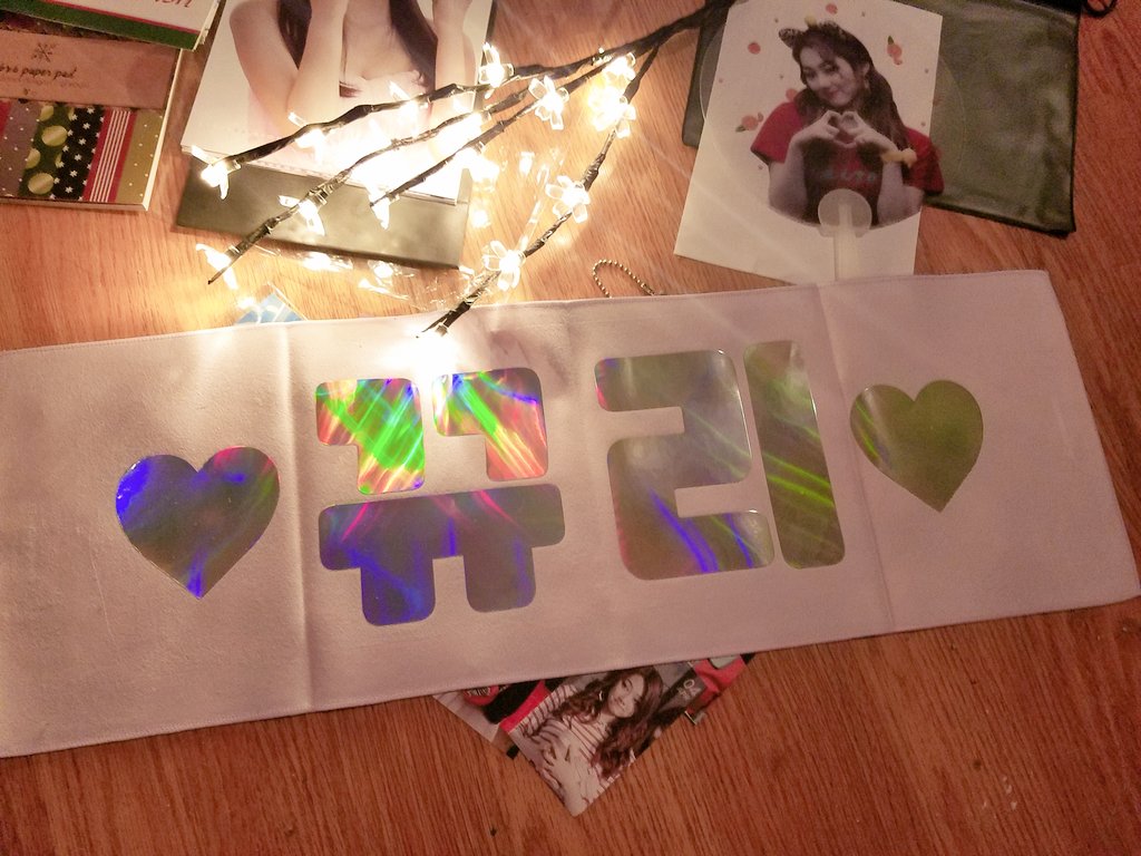 katomito's tweet photo. Lovely mina goods from  @KANGMINAnet 's mina bday support arrived! ♡ 
Thank you always so SO MUCH @jellyfished9 for running the US GO! It was super kind of you to also send a fanmail kit! It is the amazing and sweet people like you making the world so bright♡ https://t.co/43s61CCcpE