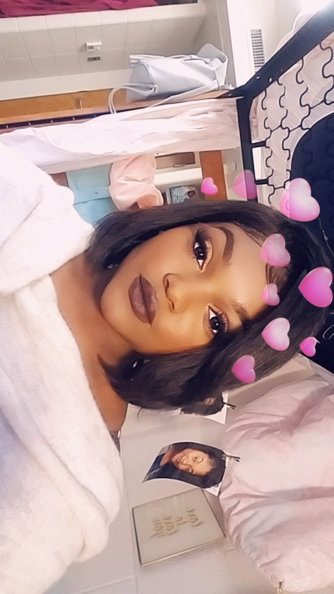 vivaglamAKB's tweet photo. Mostly because I almost never post myself on here #BlackQueensOfUNCG https://t.co/eQ0VtMWrAn