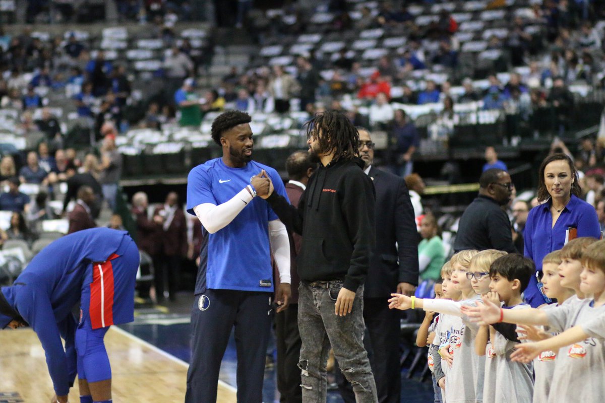 dallasmavs's tweet photo. Welcome to the @AACenter, @JColeNC! #MFFL #DALvsDET https://t.co/XfYAAzqGE0