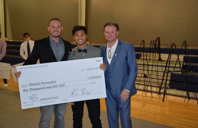p4pgolf's tweet photo. We are truly honored to have been a part of @TheFirstTeePhx ‘s year end banquet. Congratulations to Patrick Fernandez for winning the Josh Harden Scholarship supported by @LegacyGolfAZ ! Keep up the great work! https://t.co/UViBUc5Sht