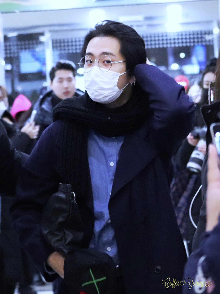 coffeeyoung333's tweet photo. ＊ 171220 김포출국 ＊

영재야 진짜 잘생겼어어ㅓㅓㅓㅓ ㅜㅜ💓

@GOTYJ_Ars_Vita

#GOT7 #갓세븐
#7for7 #TURNUP
#영재 #Youngjae https://t.co/4fHpTv8UEb