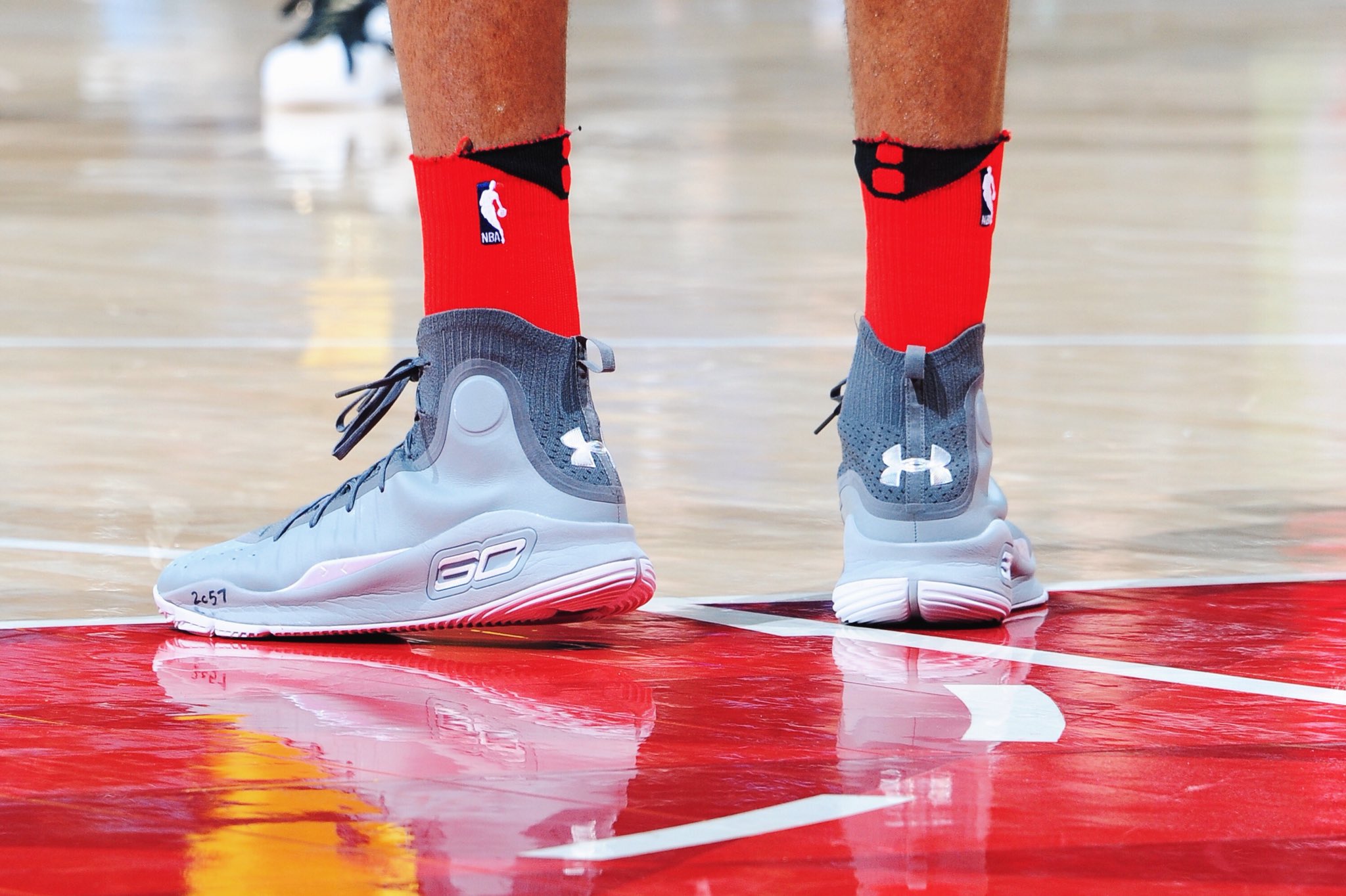 Curry 4 on sale more buckets