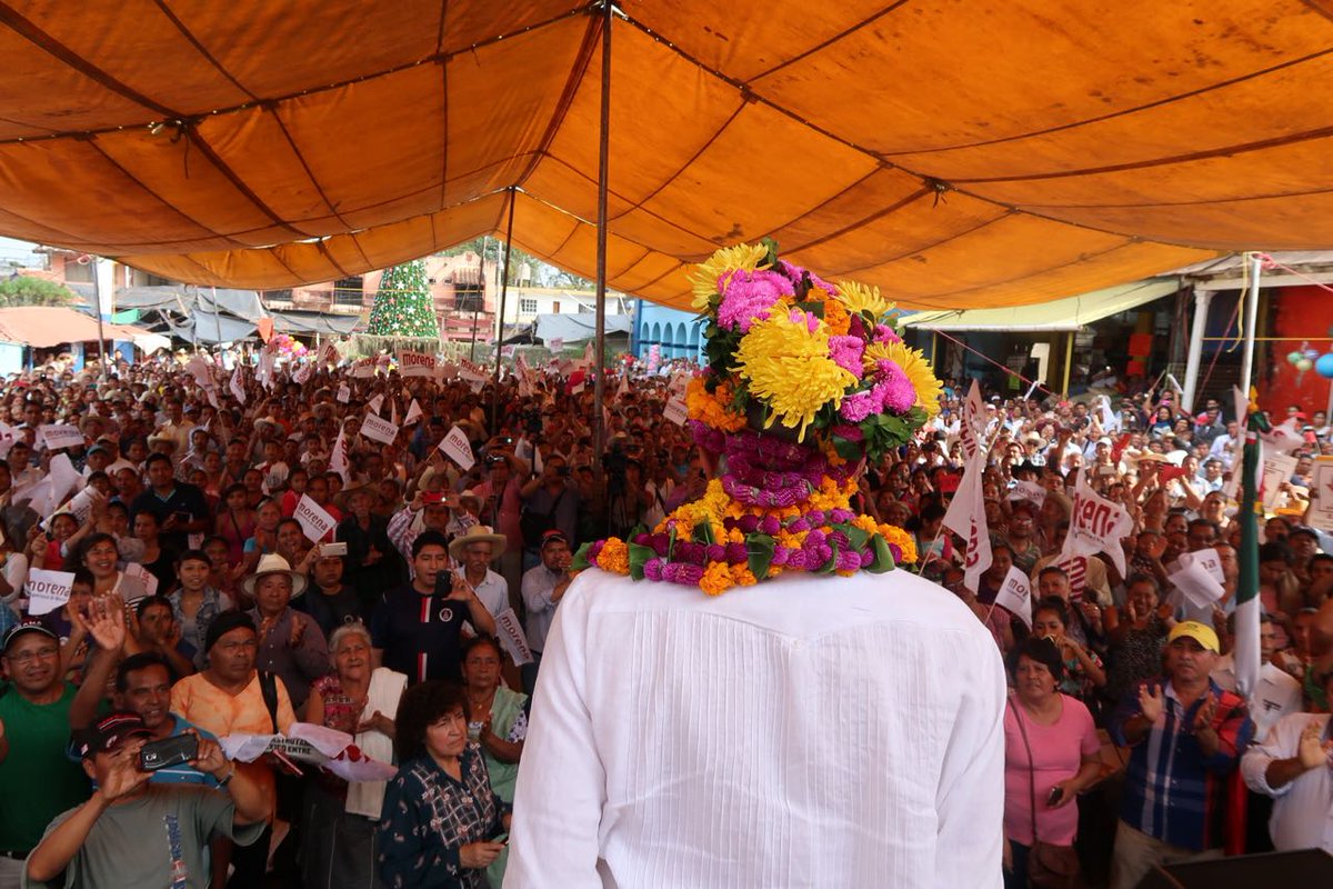 lopezobrador_'s tweet photo. El voto es de quién lo trabaja. Ayer Huautla, Jalapa de Díaz y Loma Bonita, Oaxaca; hoy San Felipe Orizatlán, Tlanchinol y Atotonilco El Grande, Hidalgo. https://t.co/vPfpQB2oFv