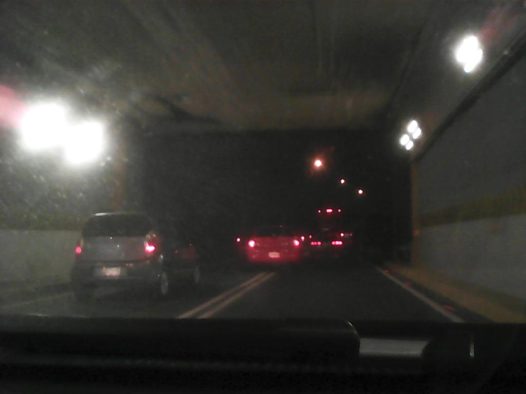 Fluyendo via Caracas cuando son las 11pm