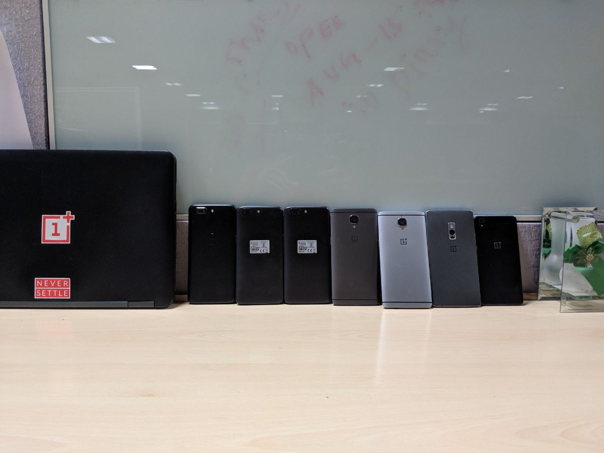 kapilathi's tweet photo. Yo! How's our office OnePlus Army? Is something missing? @getpeid @petelau2007 @oneplus @OnePlus_IN #oneplus #office #photoshoot #shotinpixel2 https://t.co/aSLbmbur84