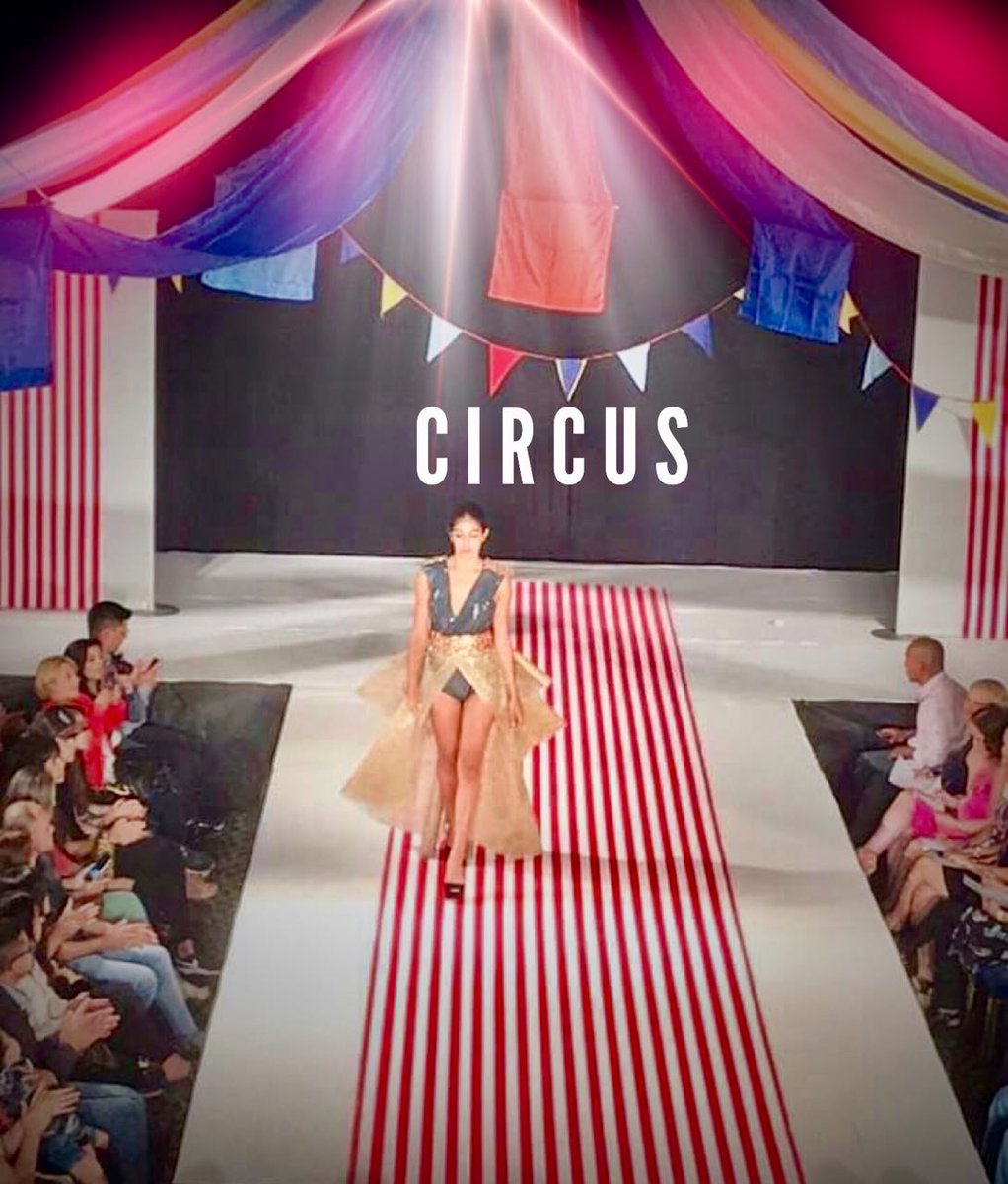 Inspirartetv's tweet photo. #Ahora 👈 estuvimos presentes en el desfile de fin de año de @iamderosario bajo el nombre de #Circus!  🎪💃 No te pierdas toda la cobertura por @Canal5deRosario !! https://t.co/hNy6bBnTDW
