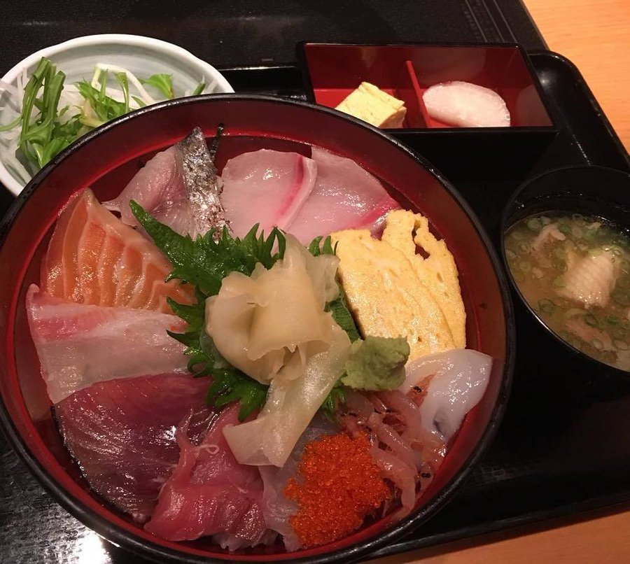 いとう良一 イラストレーター しる飯は魚王kuni下北沢店で海鮮丼 V 新規出店でもハズレが多くなってきた下北沢の飲食店 当たりでござる 海鮮丼 Japaneselunch 下北沢 T Co Rzac76udz0 Twitter