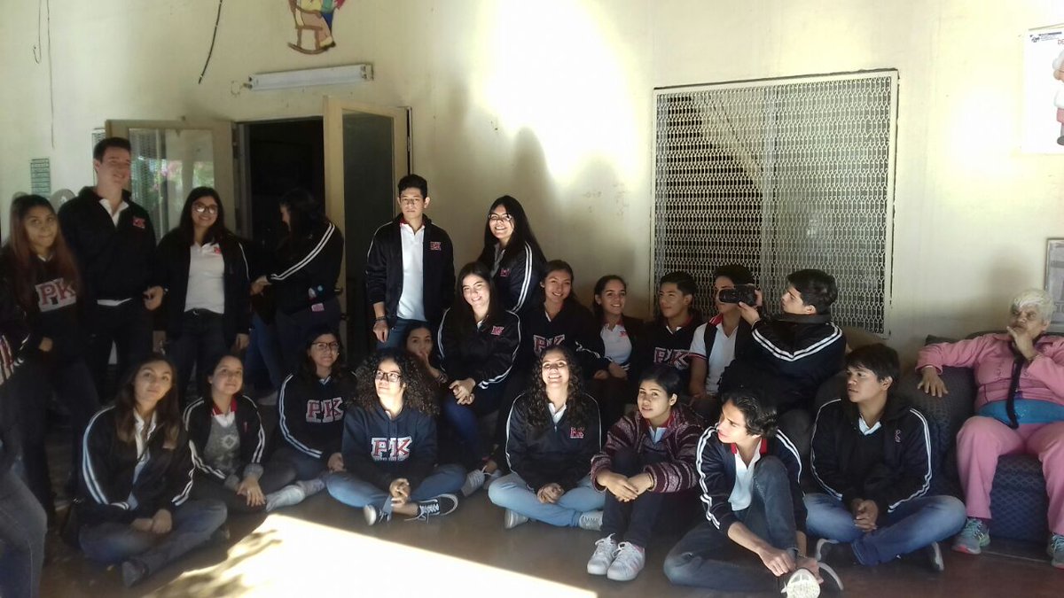 prepakino's tweet photo. Estudiantes de la Preparatoria Kino organizaron una posada en honor a los adultos mayores del asilo "Madre amable". 

Los estudiantes estuvieron coordinados por el departamento de vida estudiantil y maestras del área económico-administrativo y Ciencias sociales. #SoyPrepaKino https://t.co/QPOOjANOIn