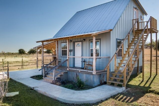 AbsoluteCharmRE's tweet photo. How awesome is this little property?! π±
861 Kneese Road has TWO homes on 7+ acres just 2 miles North of Fredericksburg! Each home being a 1 Bed | 1 Bath with a loft; one being utilized as a B&B and the other a full-time rental. #absolutecharm #fredericksburgtx https://t.co/0XgbUAqmhQ