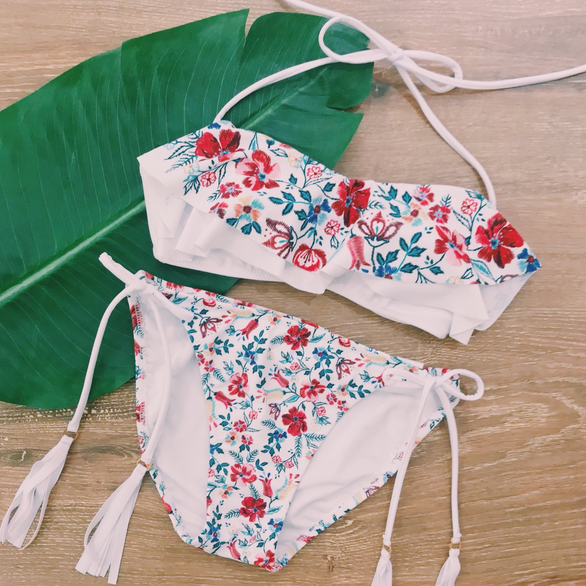 Peak Pine高崎オーパ 今年アパレルでも大注目の刺繍柄 ビキニでも新登場 大人っぽくお洒落に着こなせて インスタ映えも 群馬 高崎 高崎オーパ 年間水着ショップ 水着 ビキニ 刺繍柄 お洒落 インスタ映え Peakpine Defilious T