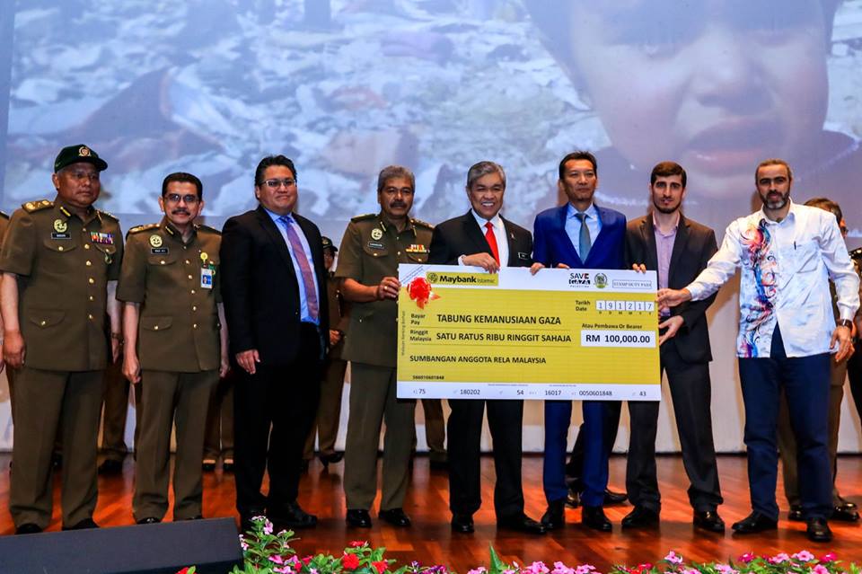 kamarudin_rapig's tweet photo. Sepanjang Majlis Perhimpunan Bulanan Kementerian Dalam Negeri yang dihoskan oleh RELA Malaysia @FriendsOfKDN @relamalaysia @Zahid_Hamidi @alwi_ibrahim59 @zulkifliabidin #RelaMalaysia #SetiaBerbakti https://t.co/3VVTTbNqqZ