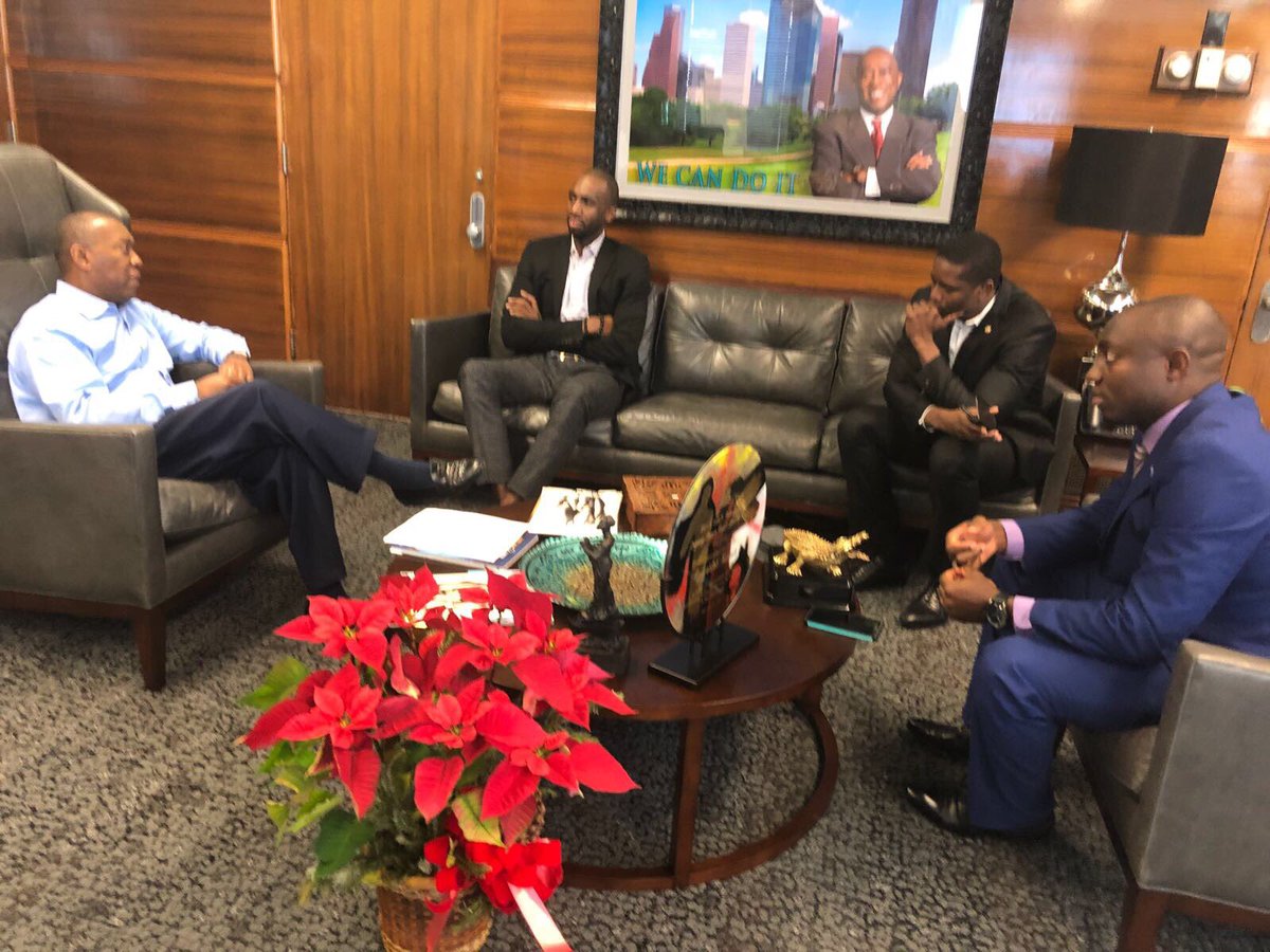 SylvesterTurner's tweet photo. Earlier today, I was honored to sit down with @HoustonRockets @mbahamoute and hear about the wonderful things his foundation is doing within #Houston’s Community. 

I look forward to partnering in the future to build a better city for all. 

#RunAsOne #Rockets #HoustonStrong 🚀🏀 https://t.co/oGoFhvdys7