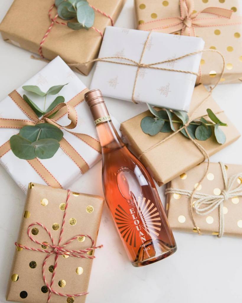 It's begging to look a lot like Christmas... 🎶🎄❄️🍷 #elouan for the #holidays