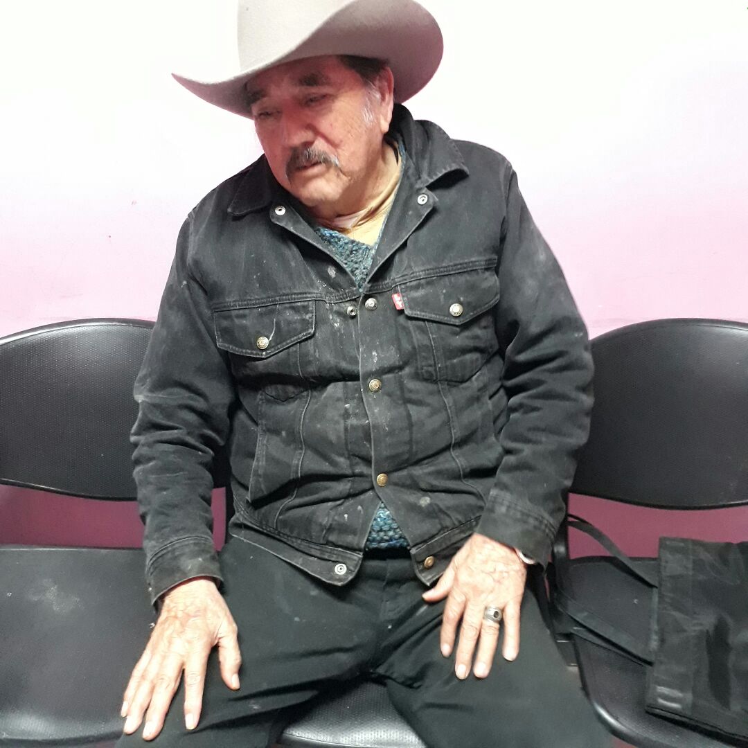 CICsal's tweet photo. *AVISO* Encuentran a hombre de la tercera edad en el Blvd. Fundadores, no recuerda sus datos. Si lo reconoce favor de comunicarse al tel. 4104003 de la UNEPAVIF #Saltillo Vía @telediarioSalti https://t.co/ofUJ06pKXL