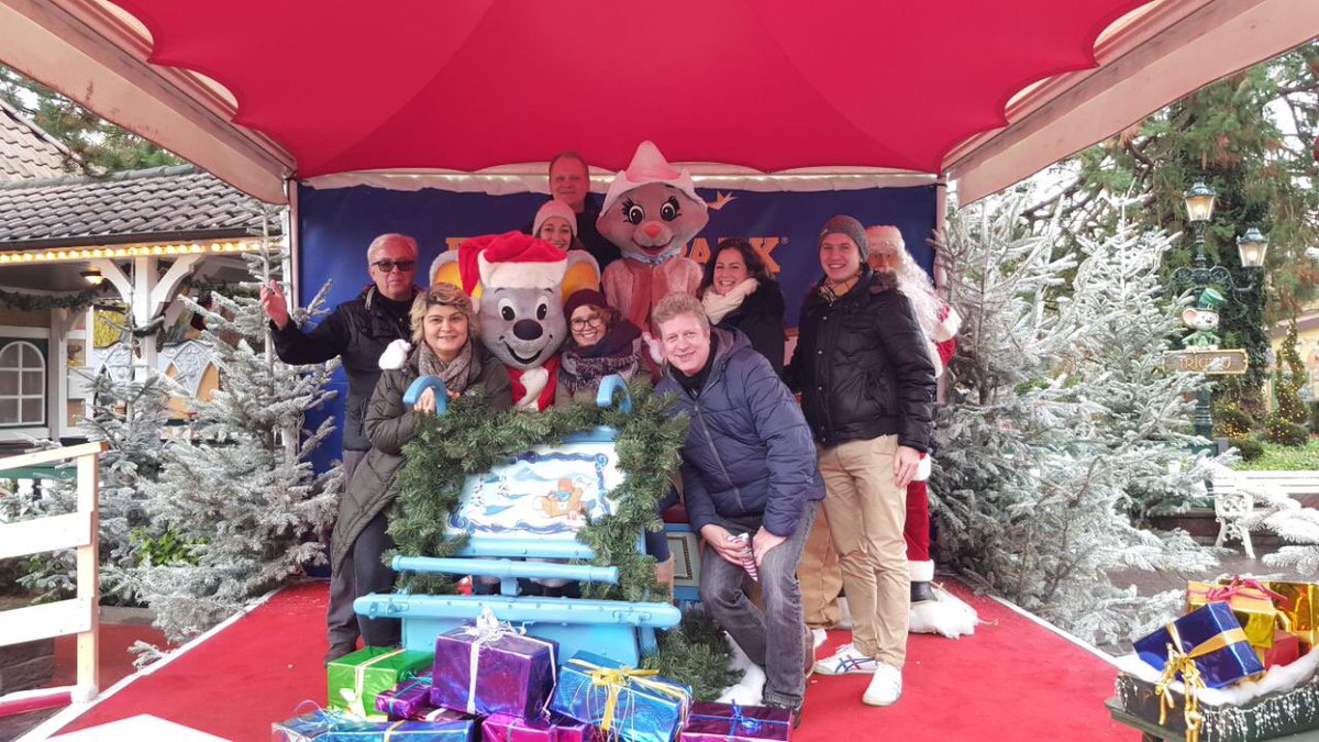 Pool_Reporter's tweet image. @Pool_Reporter wünscht Euch Frohe #Weihnachten und ein tolles Jahr 2018! Viel #Gesundheit und passt auf Euch auf.