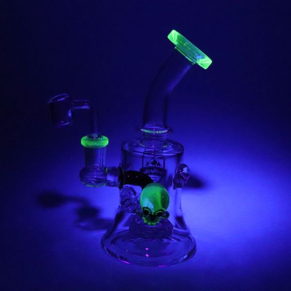 sky_high_smoke's tweet photo. Visit https://t.co/xVSMiUEjpa today to save big on #dabrigs! Hurry, our holiday sale ends soon! https://t.co/ZAJNEdkmah