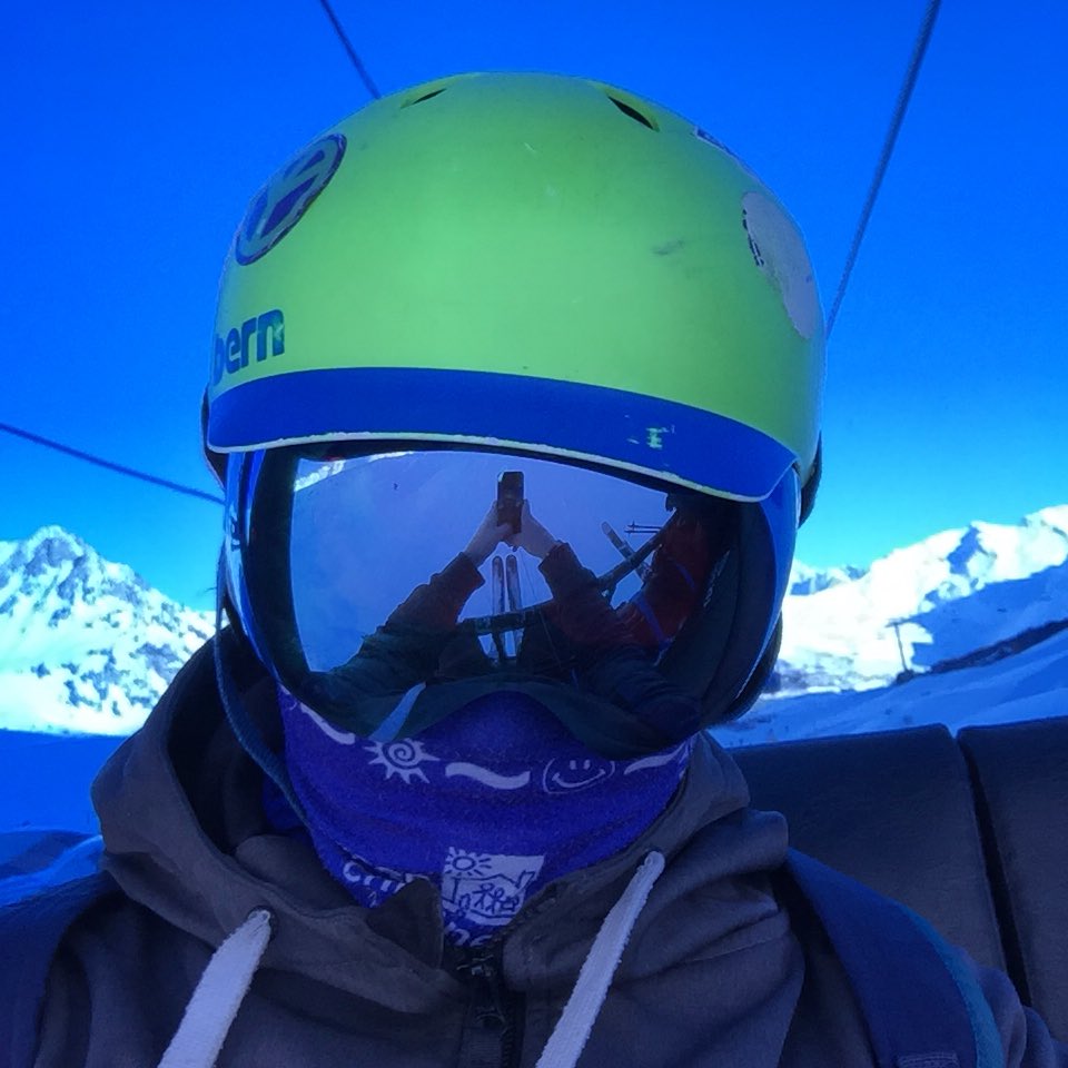 CascadesArc2000's tweet photo. How’s your view this morning? This is ours! 💙🙌🏻⛷ #flexiski #bluebird #neige #snow #perfection  @LesArcs https://t.co/H0ckh6JsZ1