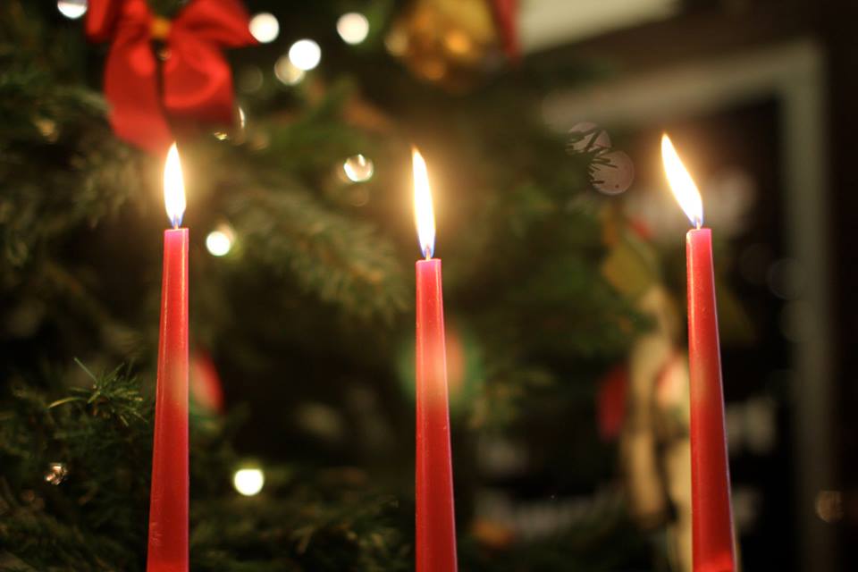 ShopPowerscourt's tweet photo. It's the most wonderful time of the year! So join us today at 1pm & Friday at 2:15pm for some festive musical entertainment. Who doesn't love a little lunchtime opera. #ChristmasAtPowerscourt #TisTheSeason #MusicalEntertainment #Lunchtime #Opera #SeasonsGreetings https://t.co/kz52zzaiq4