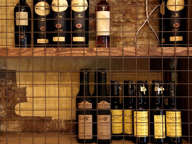 LondonBzNetwork's tweet photo. Sherry sales are rocketing. Here’s a list of cool London bars where you can drink it without feeling like your nan
Bar Pepito #KingsCross; Barrafina #CoventGarden; Barrica #Fitzrova; Donostia Social Club #Brixton; Gordon's Wine Bar #CharingCross; Jose #LondonBridge; https://t.co/MDcpjyLjO7