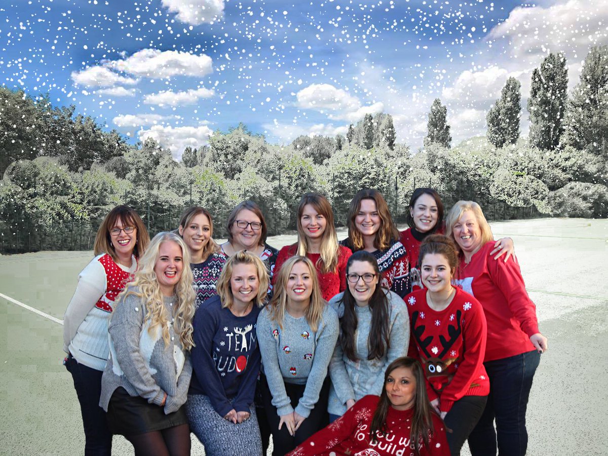 SmithSportsCivi's tweet photo. Merry Christmas and a very Happy New Year from all at Smith Construction... 

#MerryChristmas #NewYear2018 #SmithConstruction #TeamSmith https://t.co/mLCghOTBWB