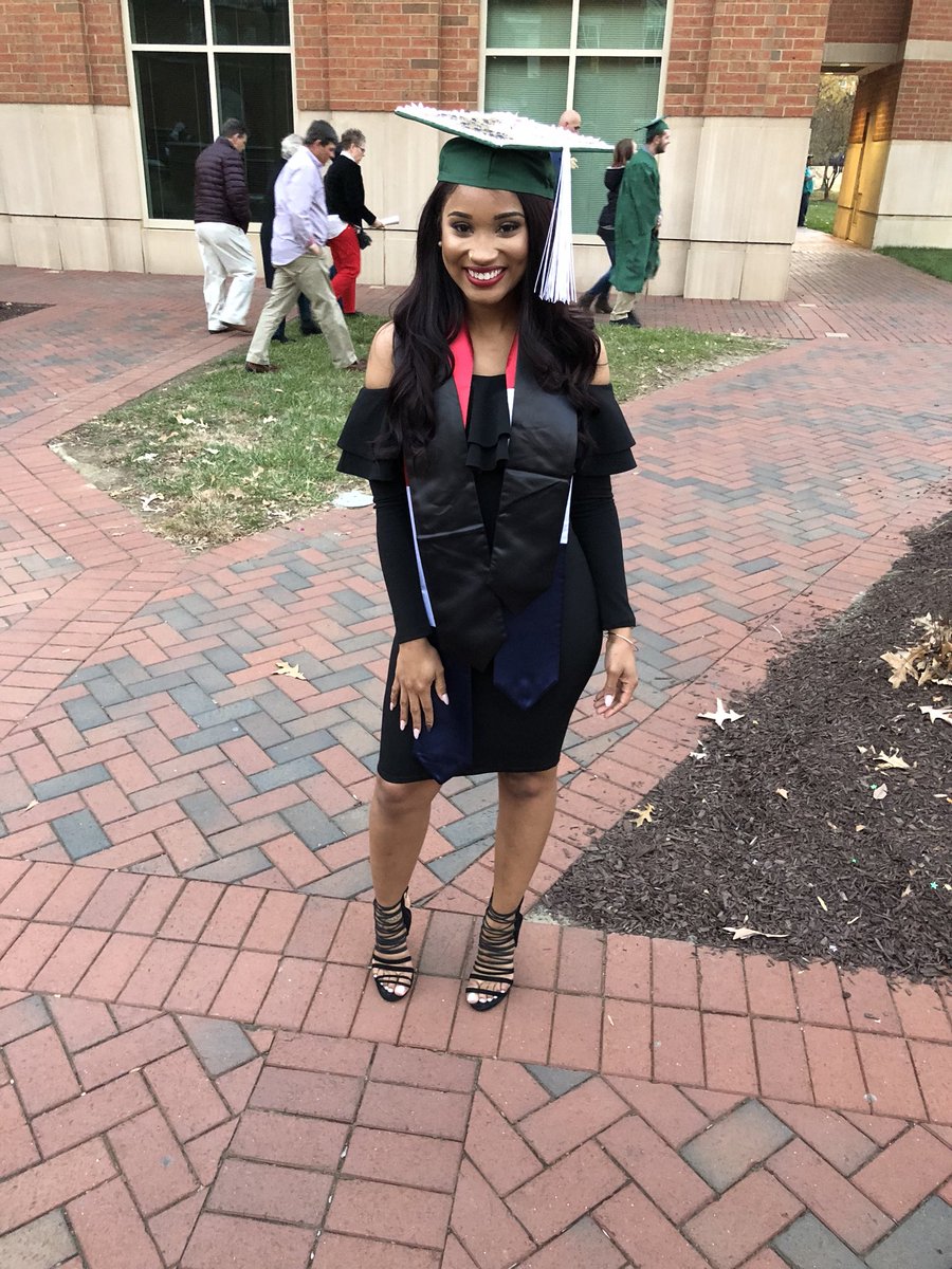 saejackson_'s tweet photo. Nothing Finer 🤙🏽 💚🌹 #BlackQueensofUNCC #TheAlumnaWay https://t.co/ZFSsYEr5QA