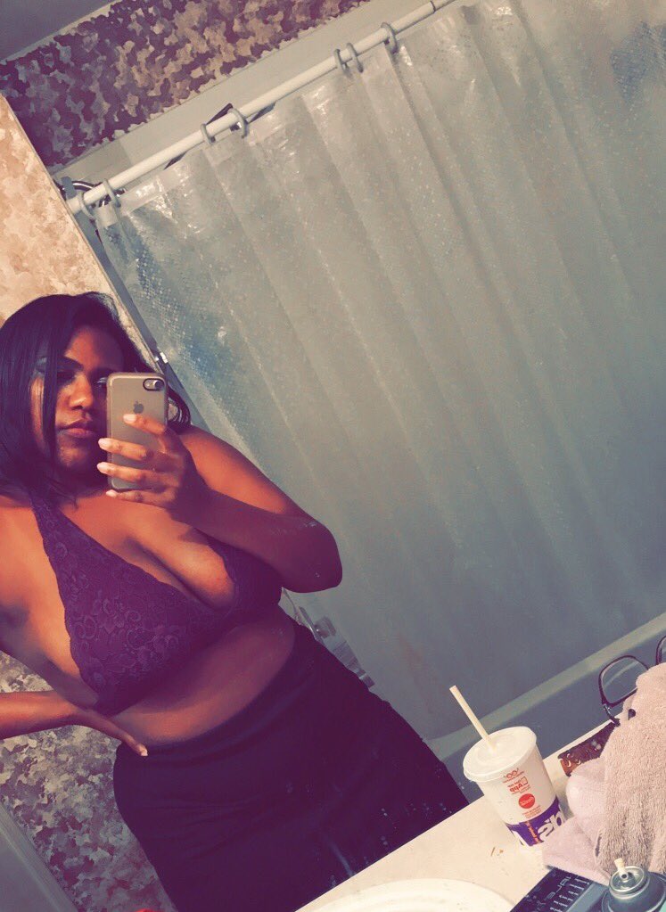 Jasmine8annette's tweet photo. Can I try #BlackQueensOfFAMU https://t.co/FkTnkeDz4e