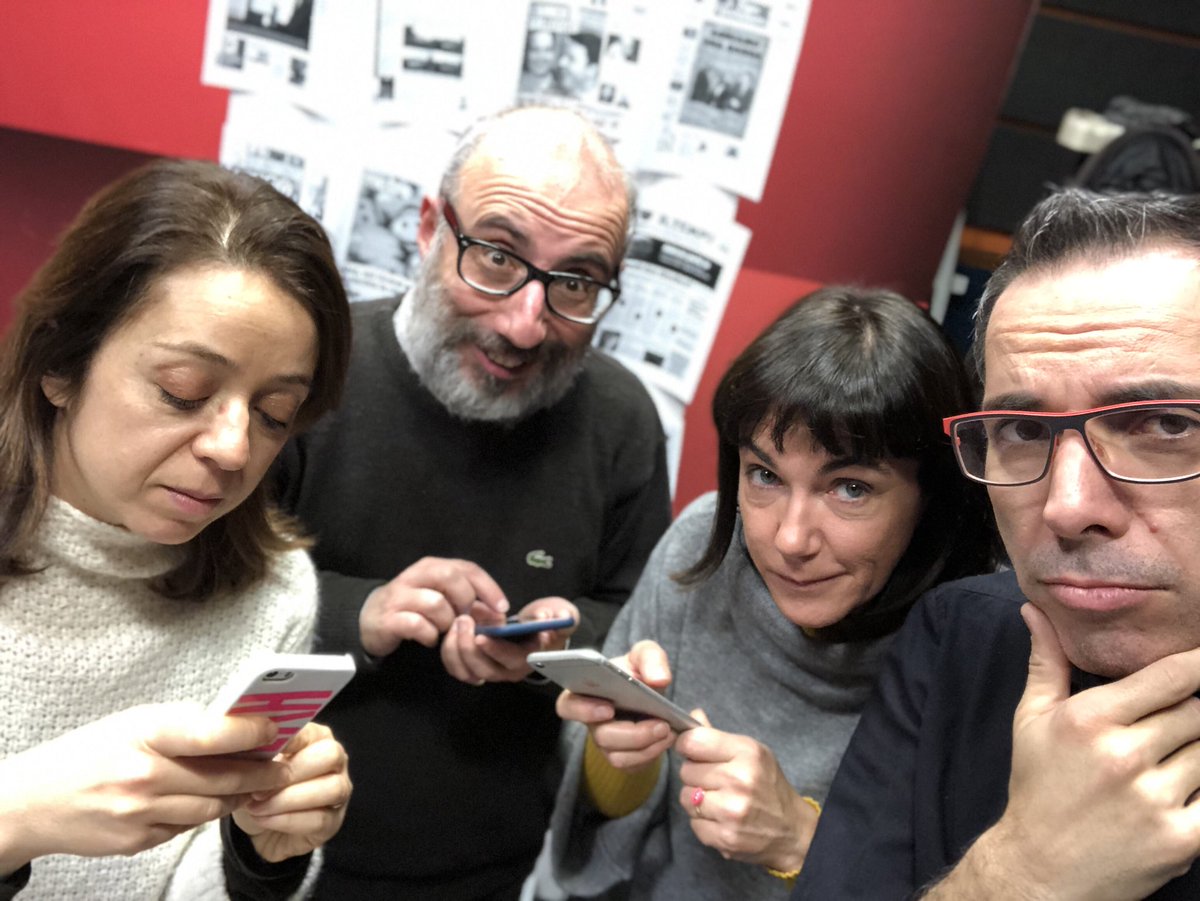 Messaggi sms di auguri preconfezionati per tutti? Chi ci retwitta riceverà solo auguri sinceri. @CaterpillarAM #21Dicembre #Natale2017