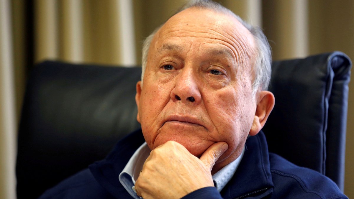 lint_imos's tweet photo. Why #ChristoWiese resigned and sold out his all share?
Where is it he now?
#Corruption with #whites but no coverage by #white media houses.
@GossSgafc @ferialhaffajee @AdriaanBasson @RanjeniM @BrianTloubatla @BDliveSA @SundayTimesZA @WeeklyXpose @SundayIndy @HuffPostSA https://t.co/eP6GTB2aZD