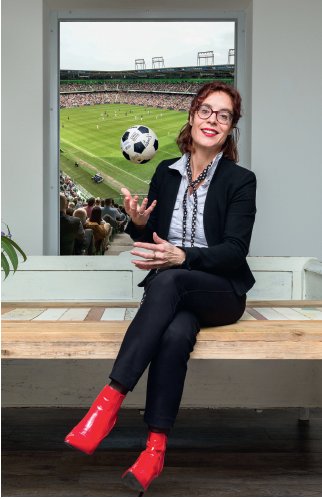 aanjagert's tweet photo. De interviewfotos van La Compagnie's stuurvrouw en egaa Renate Boschma in FC Groningens Hattrick Magazine zijn gemaakt door Jan Buwalda. #vakman @HattricksClub #toekomstvisie #mooidit https://t.co/BGj1mznT6u
