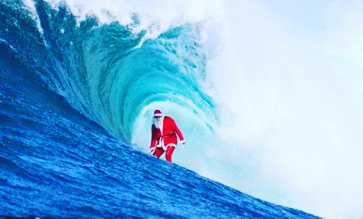 BJJSurfParadise's tweet photo. #santa is getting #barrelled, pit stop before present delivery starts! #bjjsurfparadise #resort #hotel #surf #surfing #mma #bjj #jiujitsu #wrestling #health #fitness #travel https://t.co/QSxHr92kRT