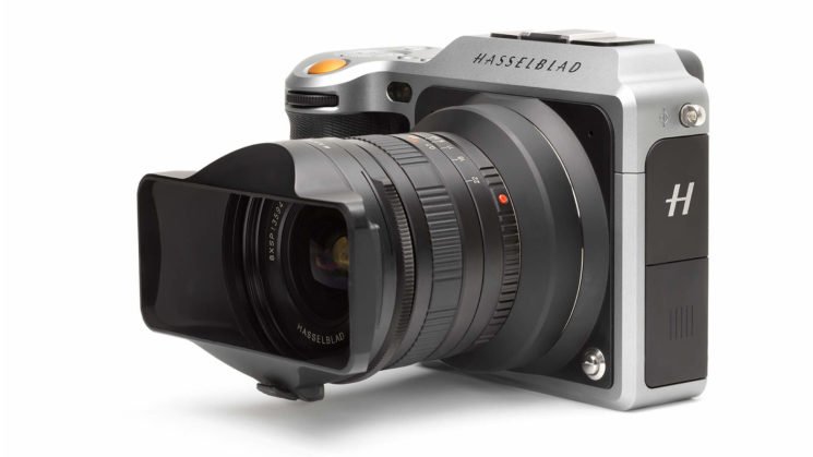 HassyXpan's tweet photo. Hasselblad announce adapter to let you use Xpan lenses on the world's most expensive micro four thirds medium format camera! https://t.co/UuriFwEBIq https://t.co/7XHXeMkCkG